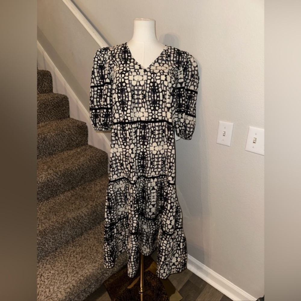 Olivia James the label Midi  V Neck Tiered Abstract Dress With Velvet Trim Sz XS